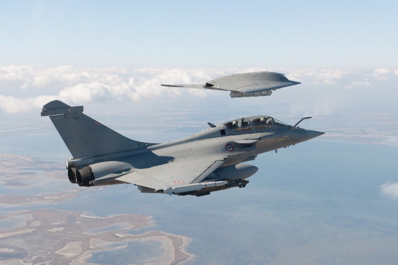 Dassault formation flight. nEUROn and Rafale