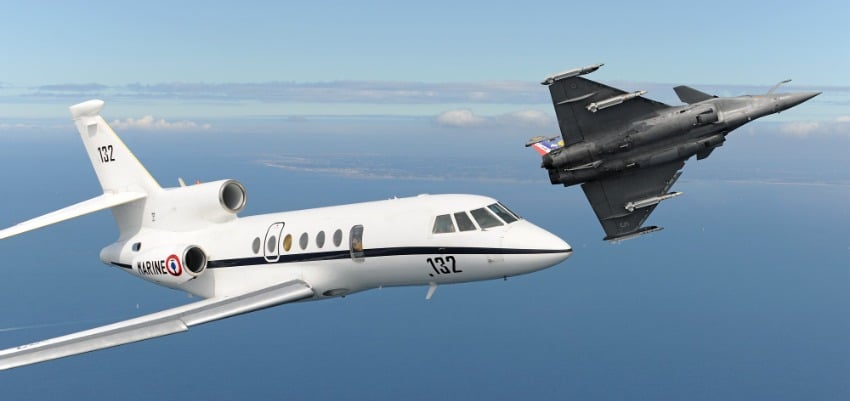 Rafale M et Falcon 50 en vol