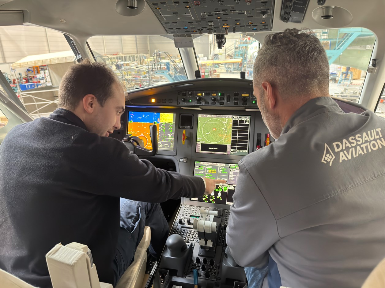 Dassault Aviation partenaire de la 8ème édition nationale du DuoDay Dassault Aviation partenaire de la 8ème édition nationale du DuoDay