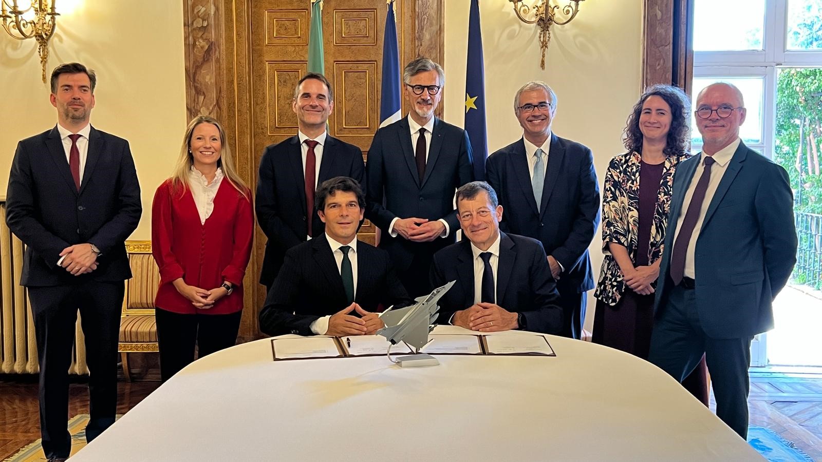 Dassault Aviation signe un accord de coopération avec l’AED Cluster Po Dassault Aviation signe un accord de coopération avec l’AED Cluster Po